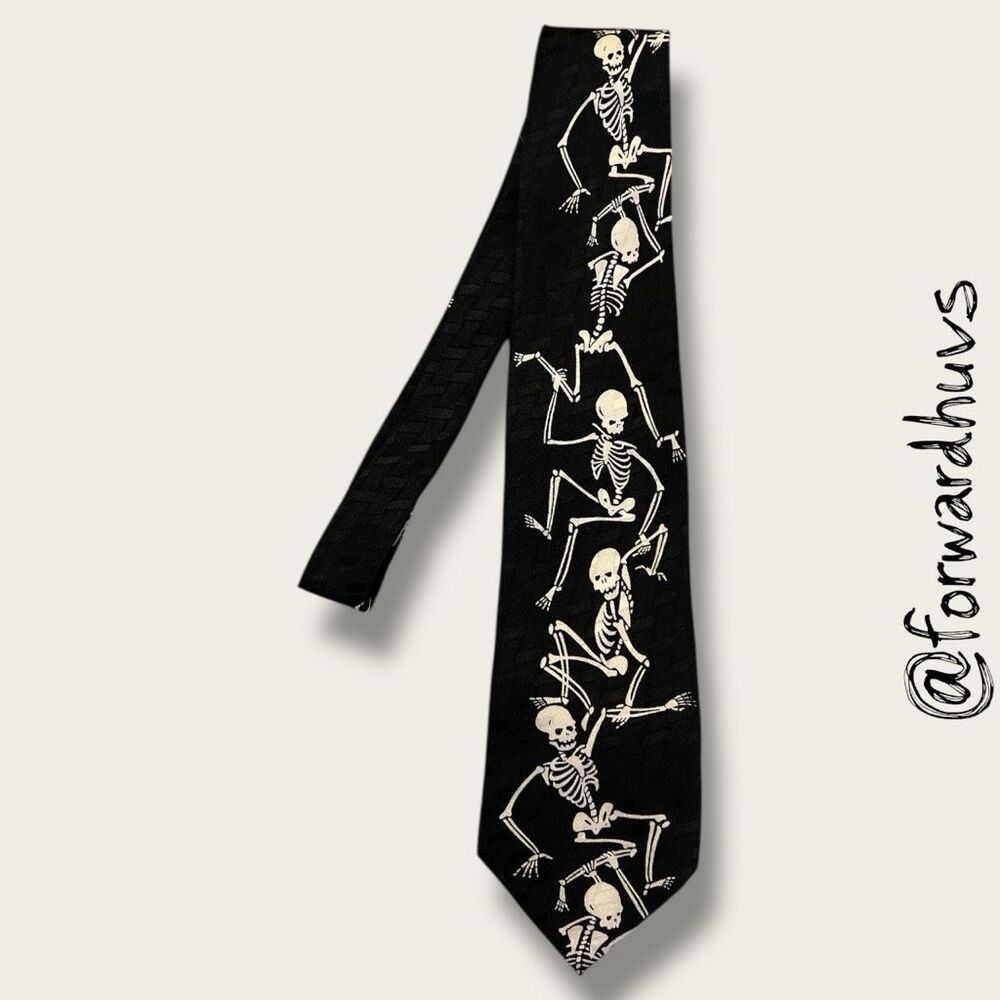 Vintage 1996 Looney Tunes Mania Skeleton Necktie – 100% Silk